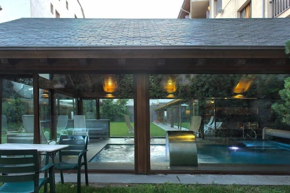 Apartamentos Pessets Adelaida Сорт Экстерьер фото