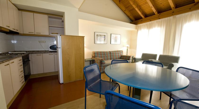 Apartamentos Pessets Adelaida Сорт Экстерьер фото
